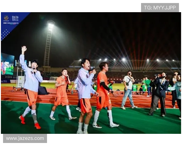 在绿茵场上与足球明星共舞的第一视角体验之旅