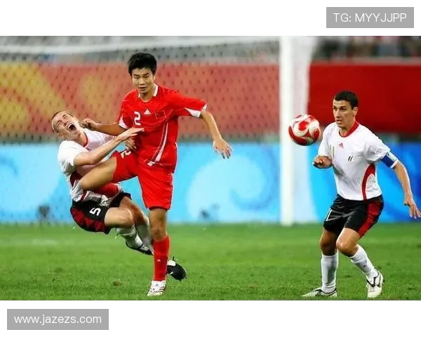 足球场上的背打高手揭秘他们如何利用这一技巧改变比赛局势 足球场上的背打高手揭秘他们如何利用这一技巧改变比赛局势